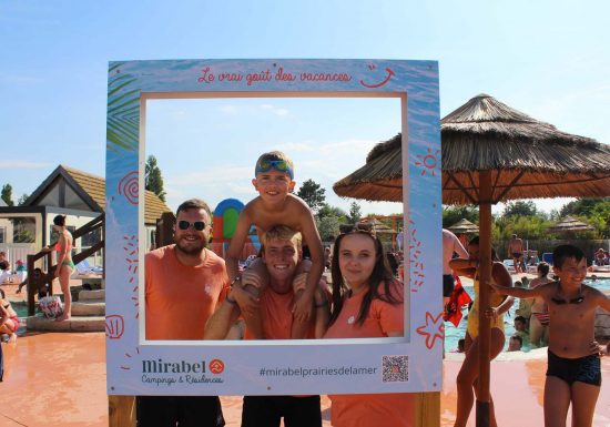 camping-les-prairies-de-la-mer-piscine-photobooth