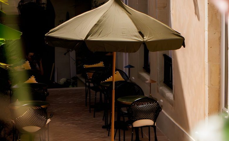 Patio Hôtel La Particulière