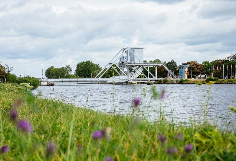 Pegasus_Bridge-Caen_la_mer_Tourisme___Les_Conteurs