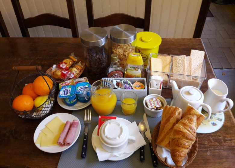 petit-déjeuner hôtel Saint Etienne Caen