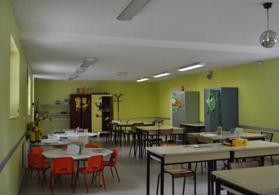 uncmt-le-moulin-de-barbieres-salle-classe-activités