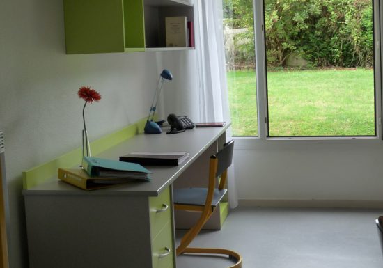 Sphinx Résidences à Epron, coin bureau studio