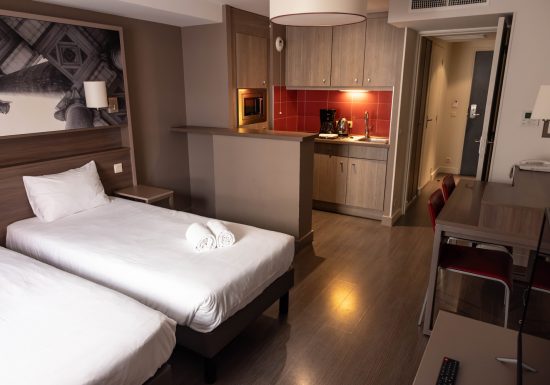 bb-home-studio-classique-twin-kitchenette