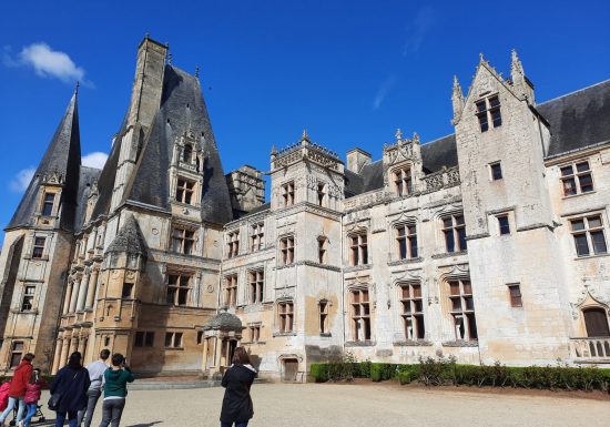 VISITE-DU-CHATEAU-DE-FONTAINE-HENRY