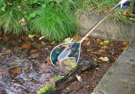 à la pêche aux plastiques
