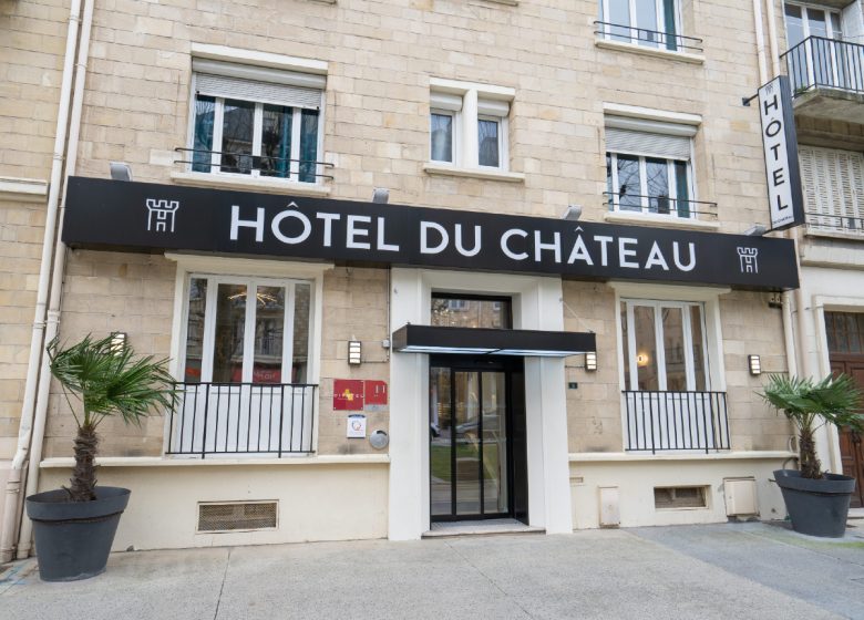 Façade de l'Hôtel du Château à Caen en Normandie