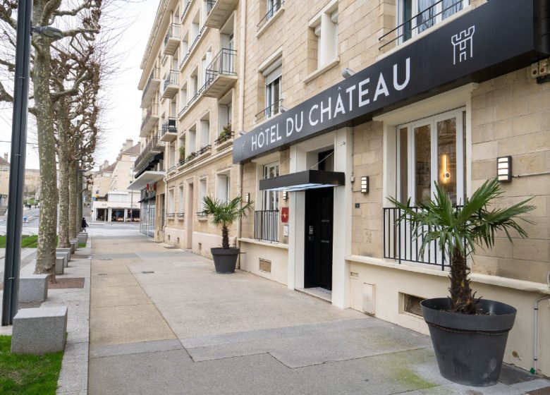 Façade de l'Hôtel du Château à Caen en Normandie