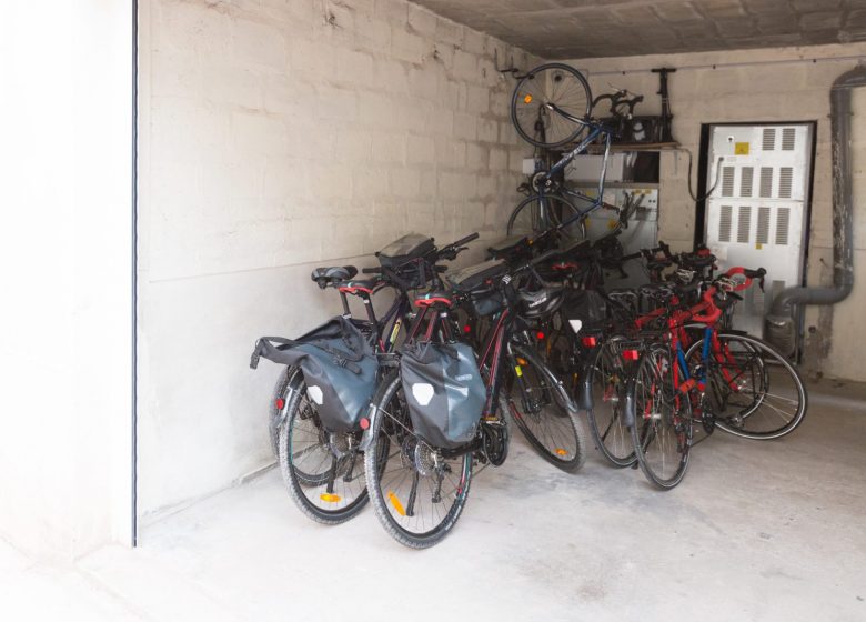 hotel chateau caen garage pour velos