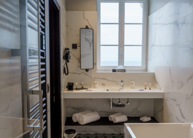 hotel-de-la-plage-salle-de-bain-gaspard