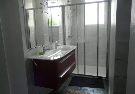 relais-saint-gilles-salle-d-eau-2