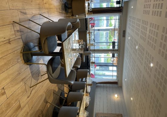 Première salle de restaurant