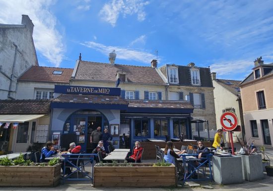 la-taverne-de-milo-facade