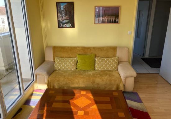 le-nid-des-quatrans-salon