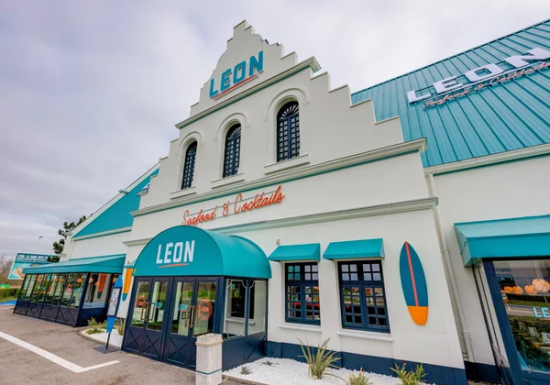 leon-seafood-and-cocktails-exterieur