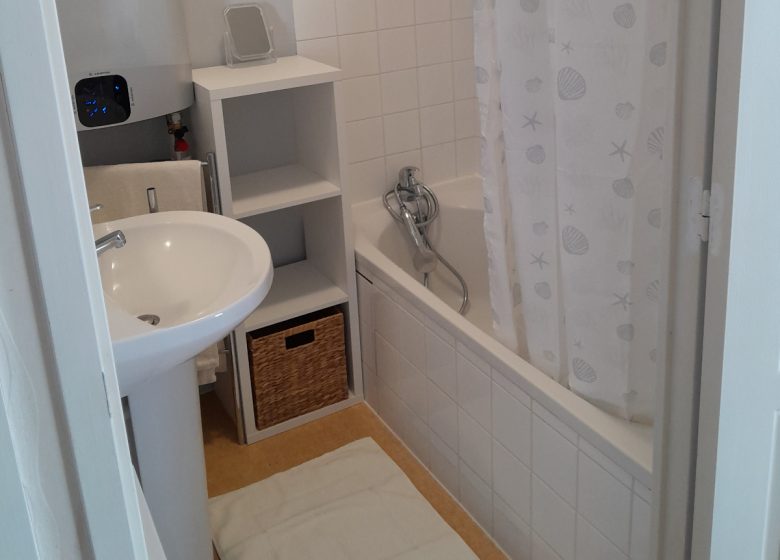 les-havres-de-nacre-ouistreham-salle-de-bain