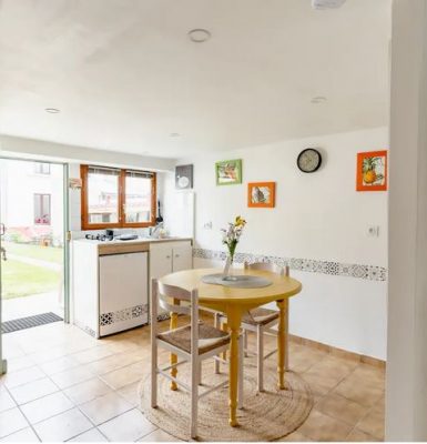 Maisonnette entre Bourg et Mer