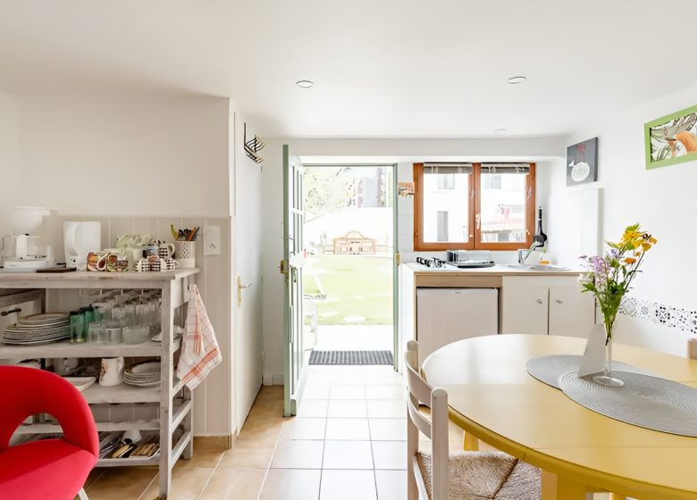 maisonnette-ferey-espace-repas-4