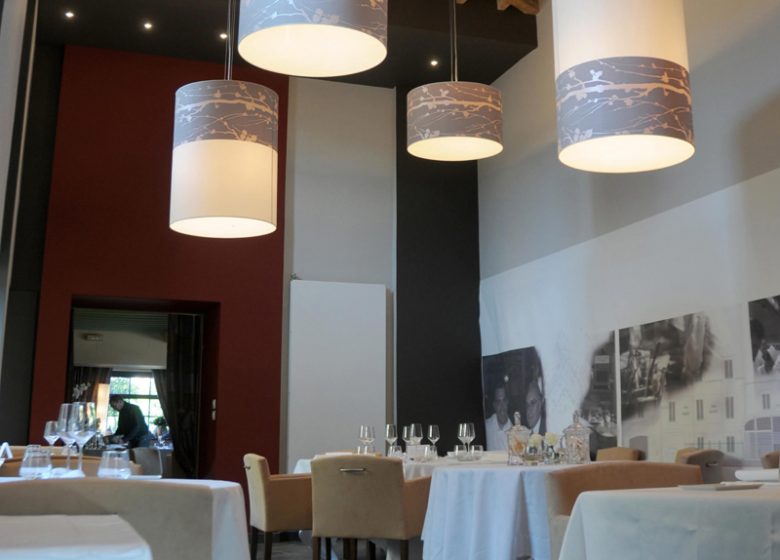 Salle de restaurant de l'hotel Ivan Vautier à Caen