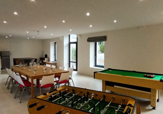 salle-de-reunion-alalueurdespres
