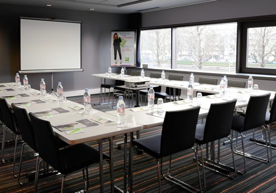 Hôtel Ibis Styles Caen – Salle de séminaire