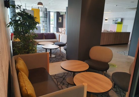 B&B Hôtels Ouistreham salon 3